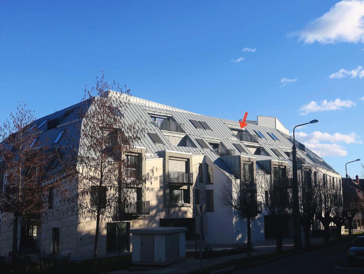 Atrium Apartman Heviz Mit Panoramaterrasse Und Tiefgarage Luaran gambar
