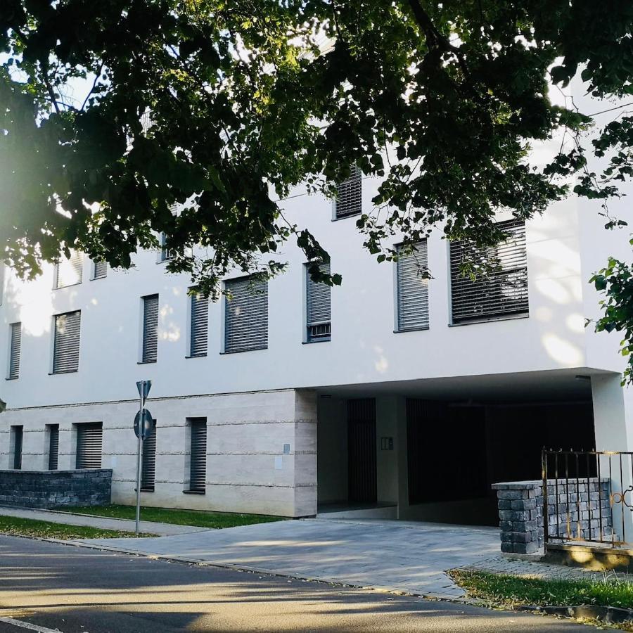 Atrium Apartman Heviz Mit Panoramaterrasse Und Tiefgarage Luaran gambar