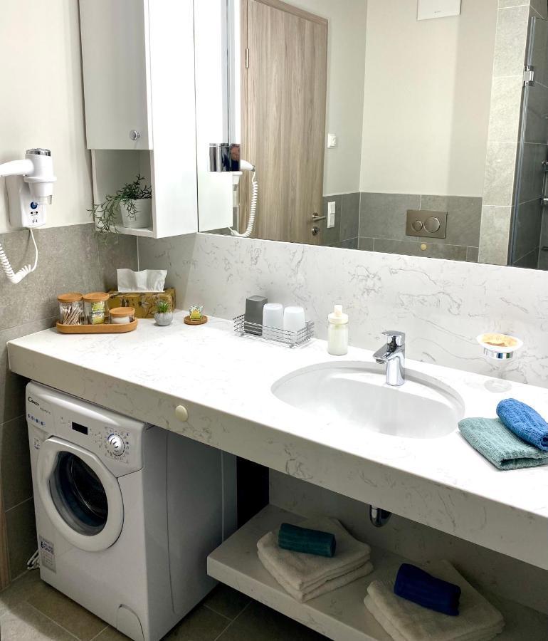 Atrium Apartman Heviz Mit Panoramaterrasse Und Tiefgarage Luaran gambar