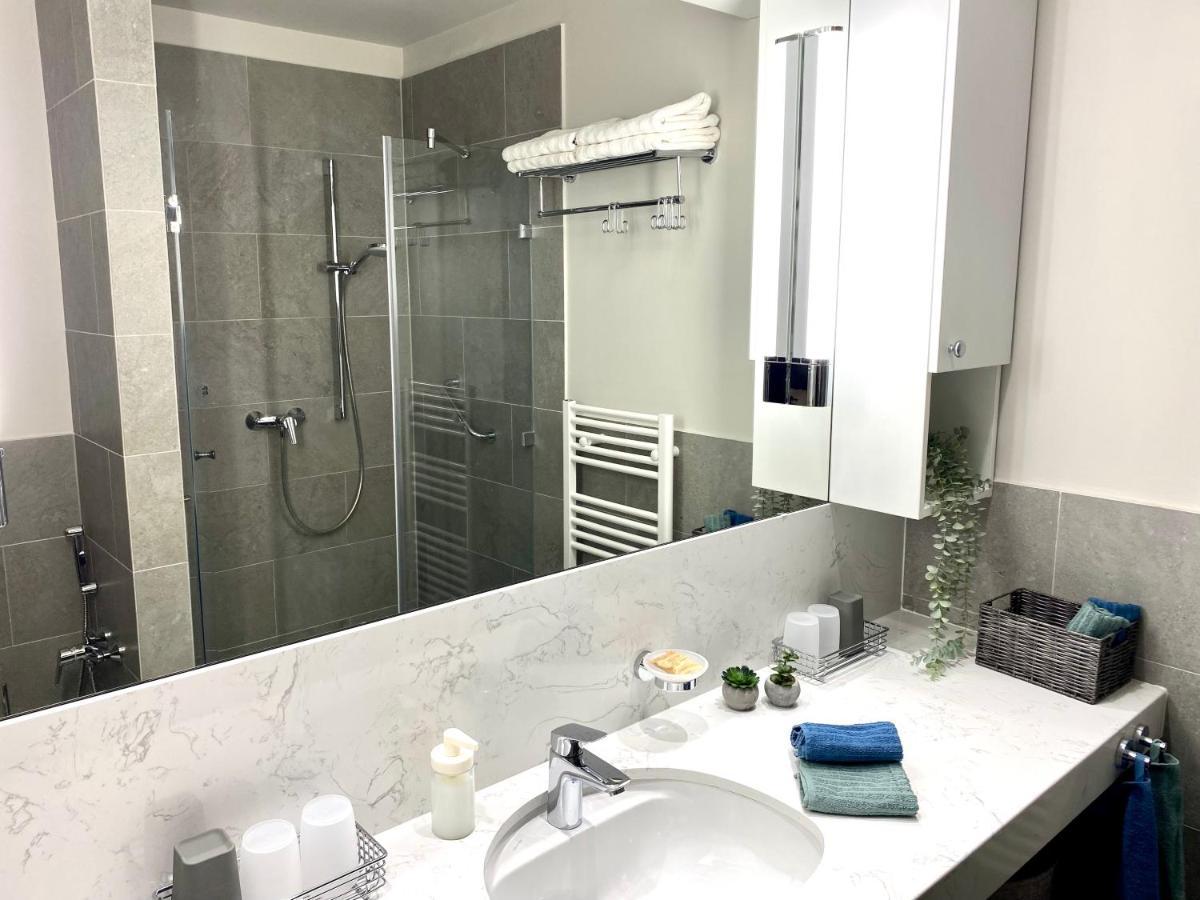 Atrium Apartman Heviz Mit Panoramaterrasse Und Tiefgarage Luaran gambar
