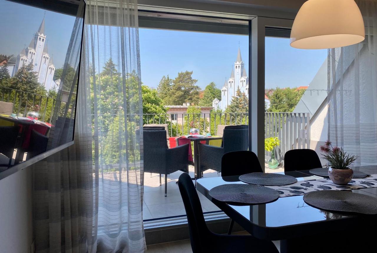 Atrium Apartman Heviz Mit Panoramaterrasse Und Tiefgarage Luaran gambar