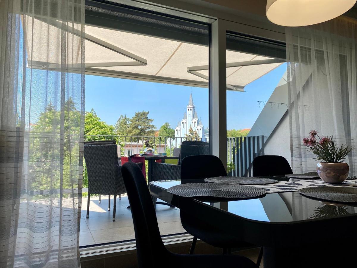 Atrium Apartman Heviz Mit Panoramaterrasse Und Tiefgarage Luaran gambar