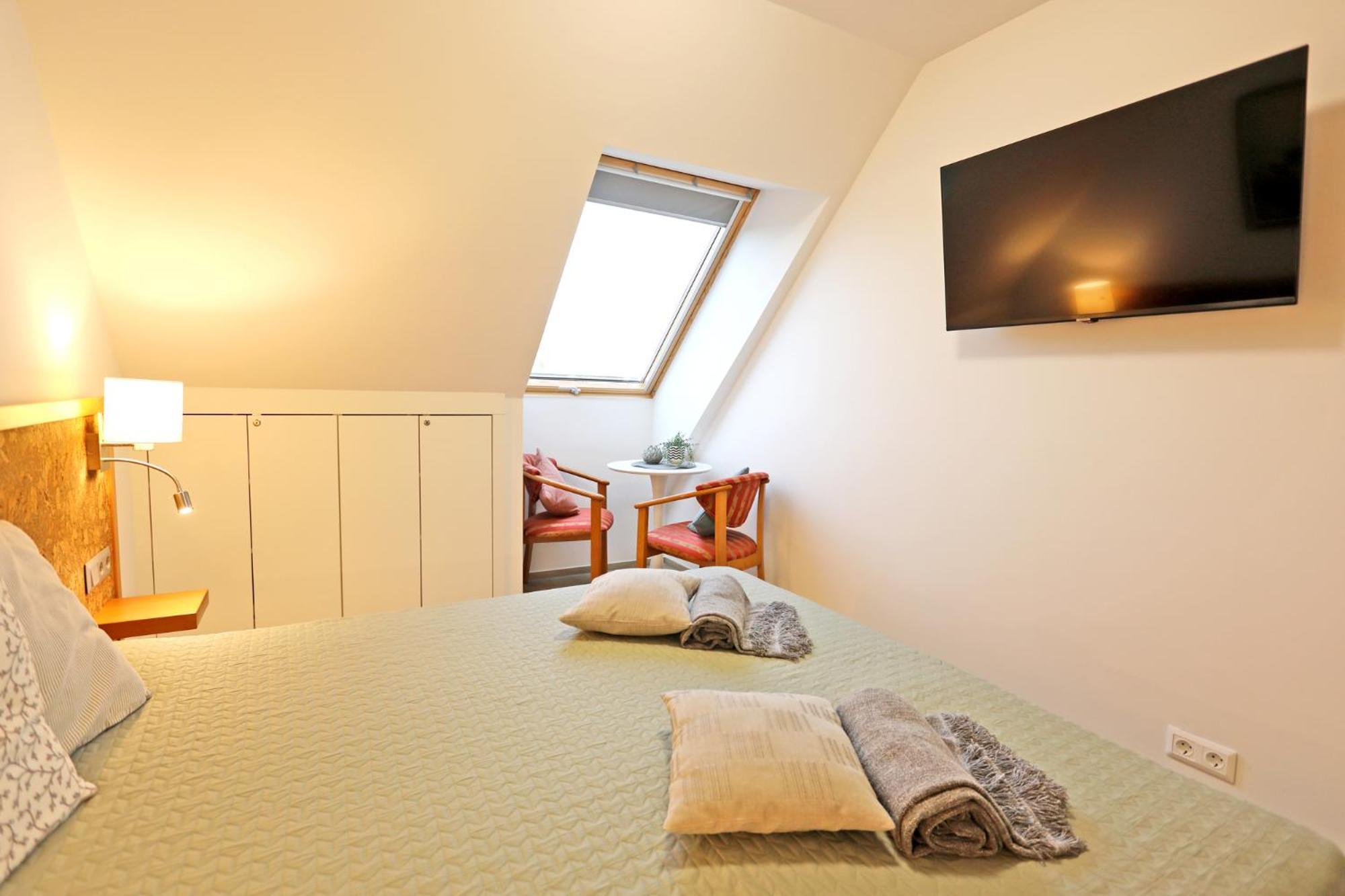 Atrium Apartman Heviz Mit Panoramaterrasse Und Tiefgarage Luaran gambar